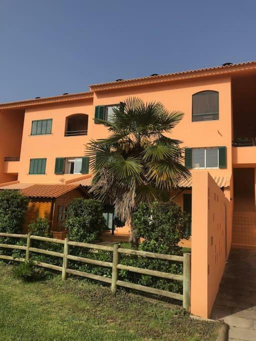Sea Breeze Golf & Beach Villa ชาร์เนกา ภายนอก รูปภาพ